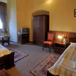 Zamek Cerveny Hradek Hotel Jirkov