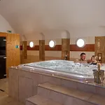 Zamek Cerveny Hradek Hotel Jirkov