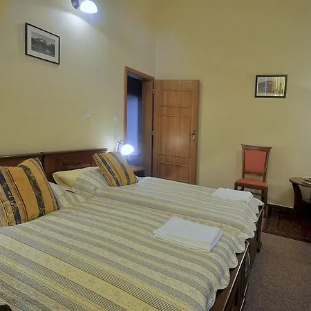 Hotel Zamek Cerveny Hradek 3*