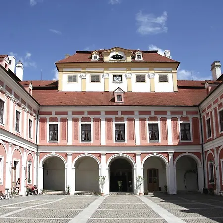 Zamek Cerveny Hradek Jirkov