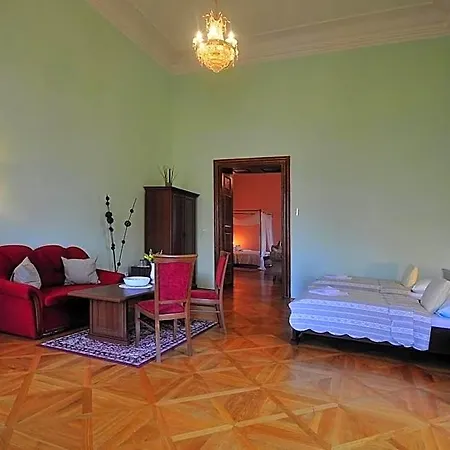 فندق Zamek Cerveny Hradek