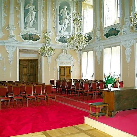 Zamek Cerveny Hradek 3* Jirkov