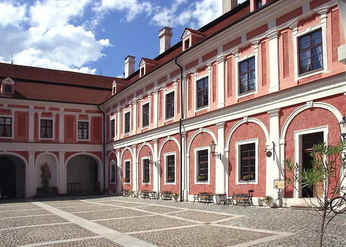 Otel Zamek Cerveny Hradek 3*