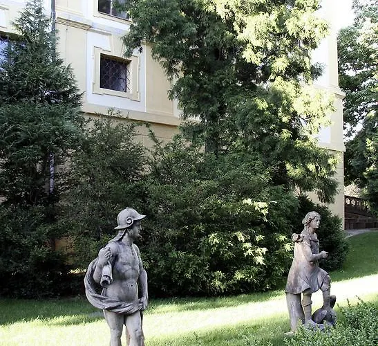 Zamek Cerveny Hradek Jirkov