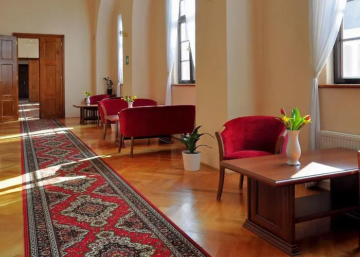 Zamek Cerveny Hradek Otel 3*