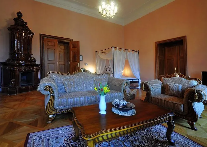 Otel Zamek Cerveny Hradek 3*