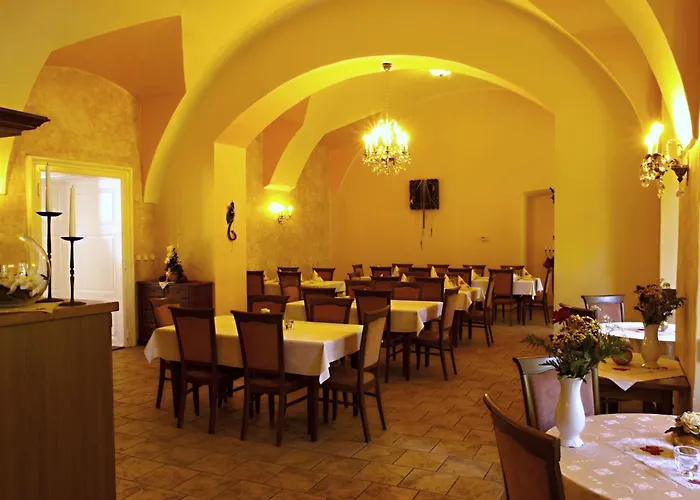 Zamek Cerveny Hradek Otel 3*